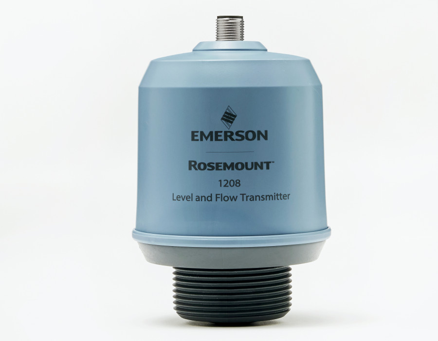 Emerson’s non contacting radar transmitters improve efficiency in water wastewater process industry utility applications en us 8706384