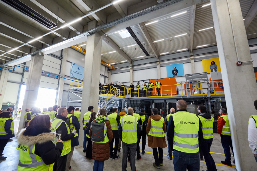 TOMRA Management Board opens Test Center