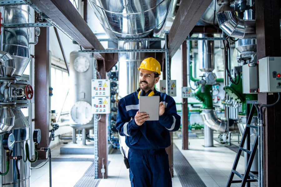 ISS   Industria